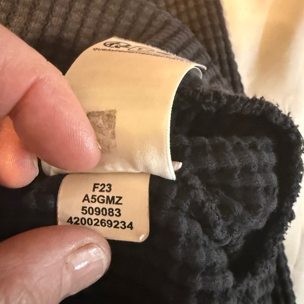 The North Face Black Waffle Knit Mock Neck Sweatshirt M - Picture 15 of 16